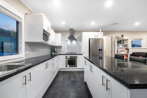 Photo of property in 17a Gloucester Street, Cannons Creek, Porirua, 5024