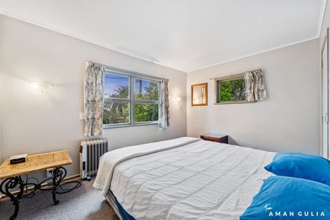 Photo of property in 4 Sunnyside Road, Sunnyvale, Auckland, 0612