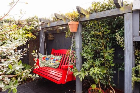 Photo of property in 42 Stewart Crescent, Hokowhitu, Palmerston North, 4410