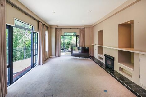 Photo of property in 5 The Oaks, Awapuni, Palmerston North, 4412