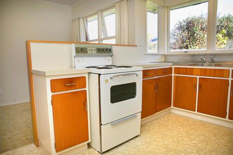 Photo of property in 2/55 Orams Road, Hillpark, Auckland, 2102