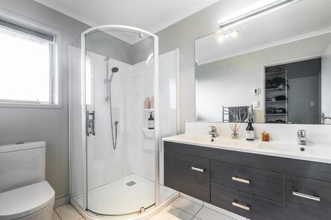 Photo of property in 18 Mountain View Drive, Manakau, Otaki, 5583