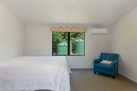 Photo of property in 71 Gillespie Place, Acacia Bay, Taupo, 3385