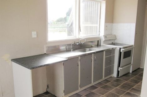 Photo of property in 11 Iredale Road, Hawera, 4610