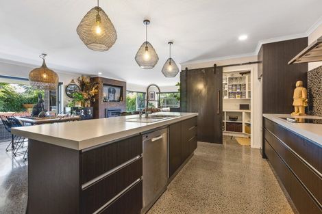 Photo of property in 10 Cooke Farm Grove, Waiwhakaiho, New Plymouth, 4312