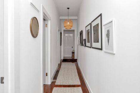 Photo of property in 34 Beach Road, Onerahi, Whangarei, 0110