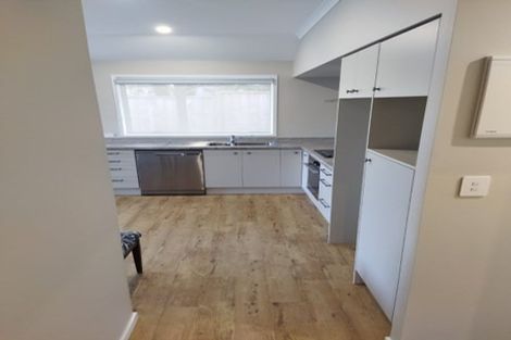 Photo of property in 18b Otanerua Road, Hatfields Beach, Orewa, 0931