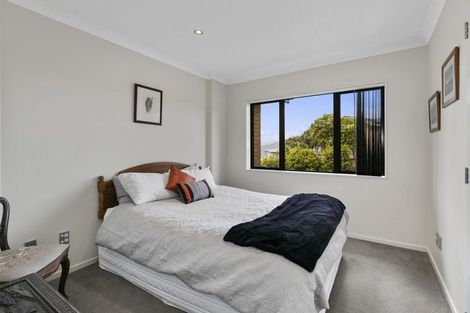 Photo of property in 14 Arahiwi Grove, Tirohanga, Lower Hutt, 5010