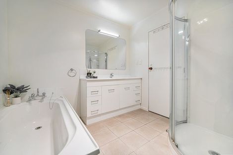 Photo of property in 2/35 Swanson Road, Henderson, Auckland, 0610