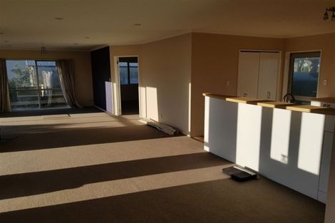 Photo of property in 3 South Crescent, Amberley, 7481