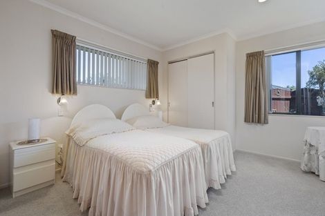 Photo of property in 6 Whalers Rise, Whalers Gate, New Plymouth, 4310