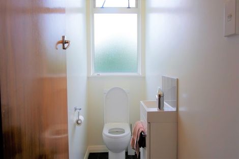 Photo of property in 104 Atawhai Road, Fitzherbert, Palmerston North, 4410