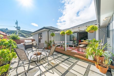 Photo of property in 85 Farmer Crescent, Taita, Lower Hutt, 5011