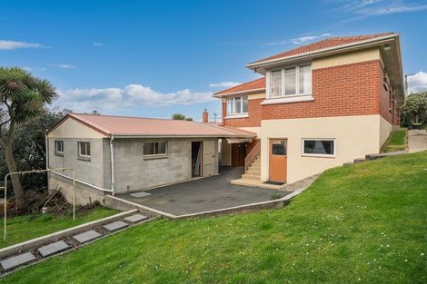 Photo of property in 122 Easther Crescent, Kew, Dunedin, 9012