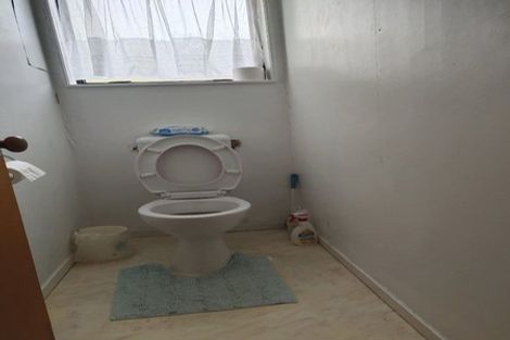 Photo of property in 2/11 Macleans Road, Bucklands Beach, Auckland, 2014