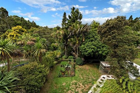 Photo of property in 236 Godley Road, Titirangi, Auckland, 0604