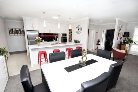 Photo of property in 50 Eriksen Road, Te Awa, Napier, 4110