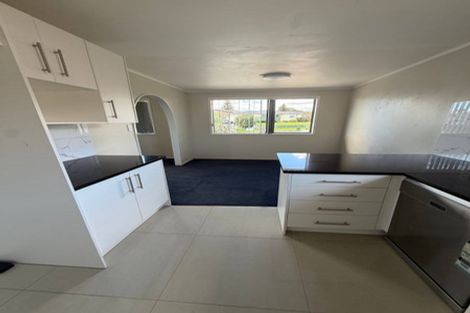 Photo of property in 16 Antalya Place, Manurewa, Auckland, 2102