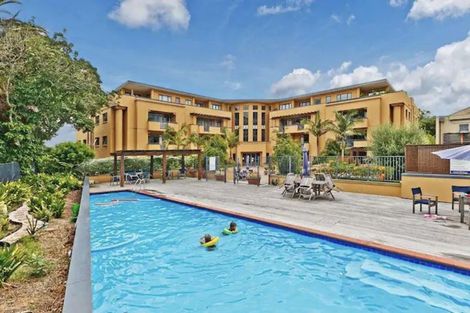 Photo of property in 2c/7-11 Bute Road, Browns Bay, Auckland, 0630