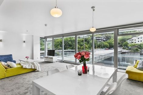 Photo of property in Montreaux Apartments, 2a/164 The Terrace, Wellington Central, Wellington, 6011