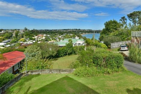 Photo of property in 22 Tindalls Bay Road, Tindalls Beach, Whangaparaoa, 0930