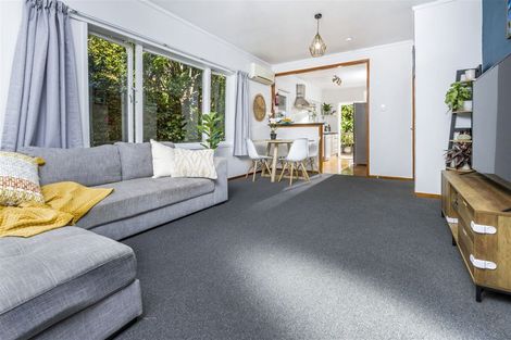 Photo of property in 8/7 Lydia Avenue, Northcote, Auckland, 0627