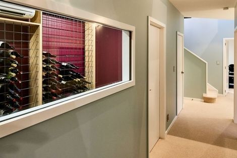 Photo of property in 4 Wilmore Way, Lowry Bay, Lower Hutt, 5013