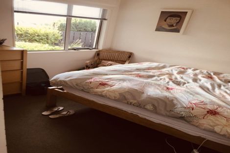 Photo of property in 1/2 Grafton Road, Roseneath, Wellington, 6011