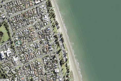 Photo of property in 53 Centreway Road, Orewa, 0931