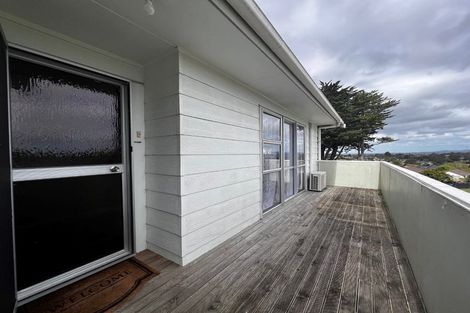 Photo of property in 1/27 Midgley Road, West Harbour, Auckland, 0618