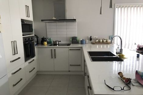 Photo of property in 15 Captain Mitchell Drive, Opaheke, Papakura, 2113