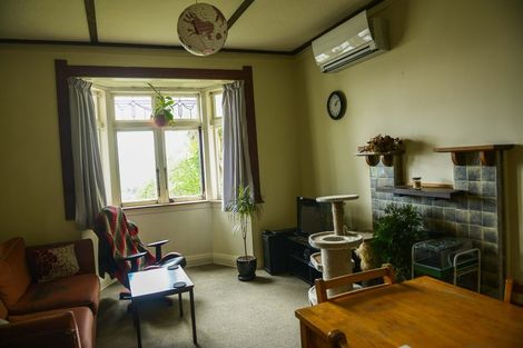 Photo of property in 1b Apuka Street, Brooklyn, Wellington, 6021