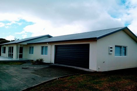 Photo of property in 72 One Tree Point Road, One Tree Point, 0118