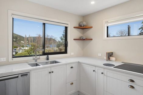 Photo of property in 28 Mata Place, Kinloch, Taupo, 3377