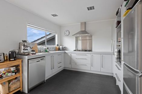 Photo of property in 2/13 Kiri Place, Mairangi Bay, Auckland, 0630