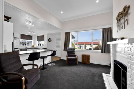 Photo of property in 36 Tawhiti Road, Hawera, 4610