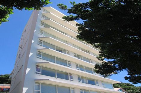 Photo of property in Clifton Towers, 202 Oriental Parade, Oriental Bay, Wellington, 6011