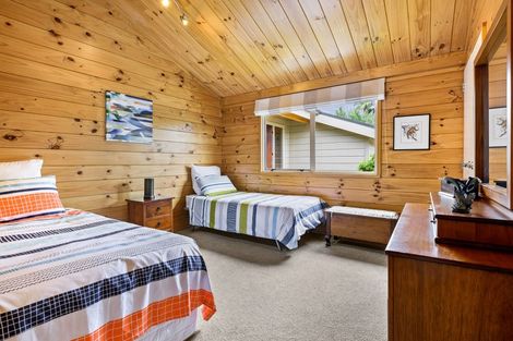 Photo of property in 136 Oraha Road, Kumeu, 0892