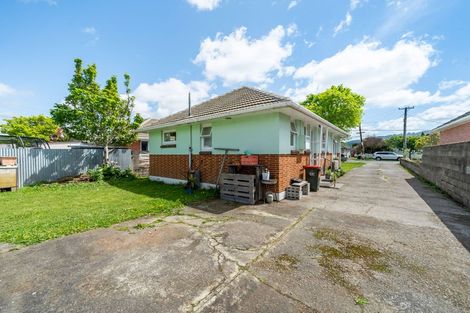 Photo of property in 5 Seddon Street, Wallaceville, Upper Hutt, 5018