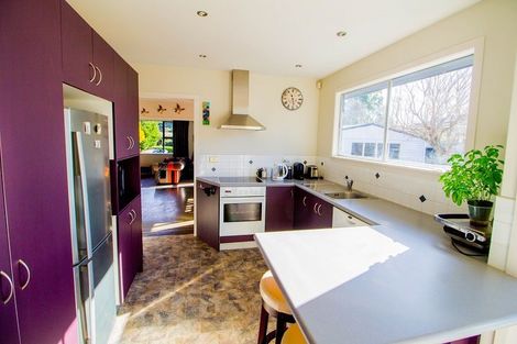 Photo of property in 2 Hughan Place, Carterton, 5713