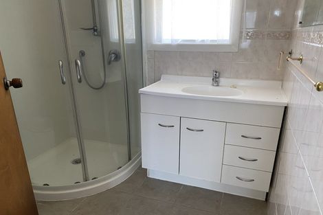 Photo of property in 10 Strid Road, Te Atatu South, Auckland, 0610