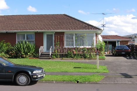 Photo of property in 1/30 Dale Crescent, Pakuranga, Auckland, 2010