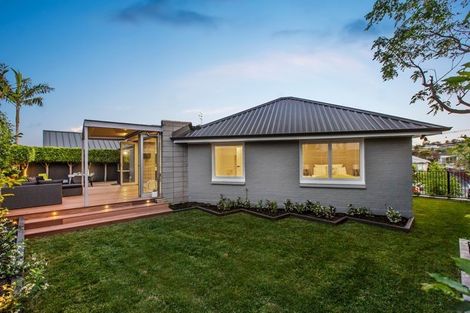 Photo of property in 76 Uxbridge Road, Cockle Bay, Auckland, 2014