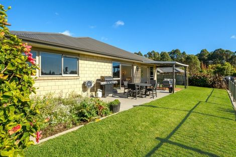 Photo of property in 162 Oteki Park Drive, Welcome Bay, Tauranga, 3112