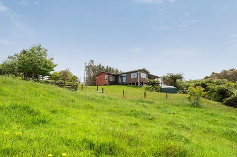 Photo of property in 1389 Carrington Road, Hurworth, New Plymouth, 4371