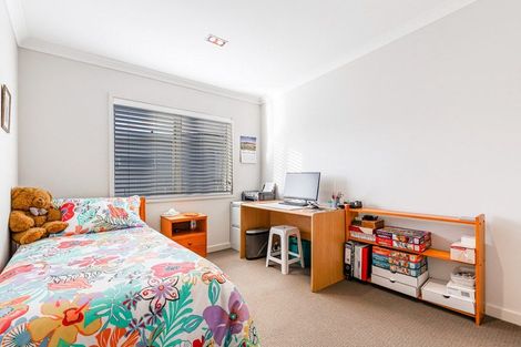 Photo of property in 36 Parkside Drive, Orewa, 0931