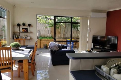 Photo of property in 2a Charlenne Close, Ranui, Auckland, 0612