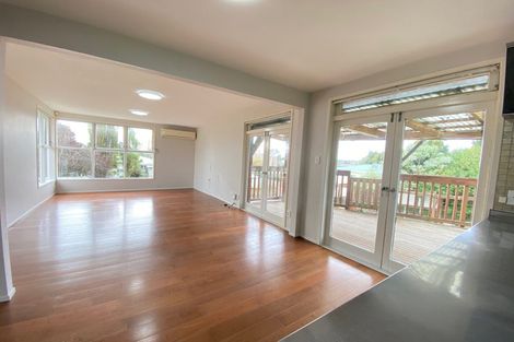 Photo of property in 15 Ennis Avenue, Pakuranga Heights, Auckland, 2010