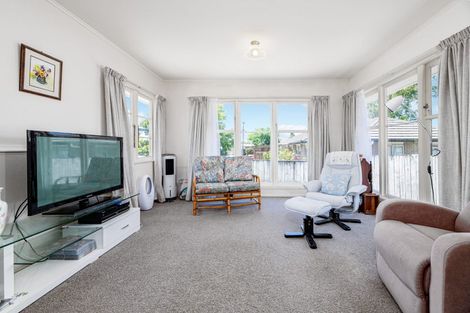 Photo of property in 18 Duncan Avenue, Te Atatu South, Auckland, 0610