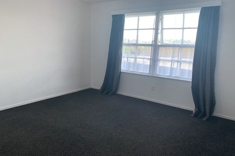 Photo of property in 81 Sycamore Drive, Sunnynook, Auckland, 0620